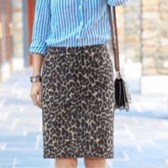 Talbots Wool Blend Pencil Straight Skirt Fuzzy Texture Leopard Animal Print 8P - Picture 3 of 12